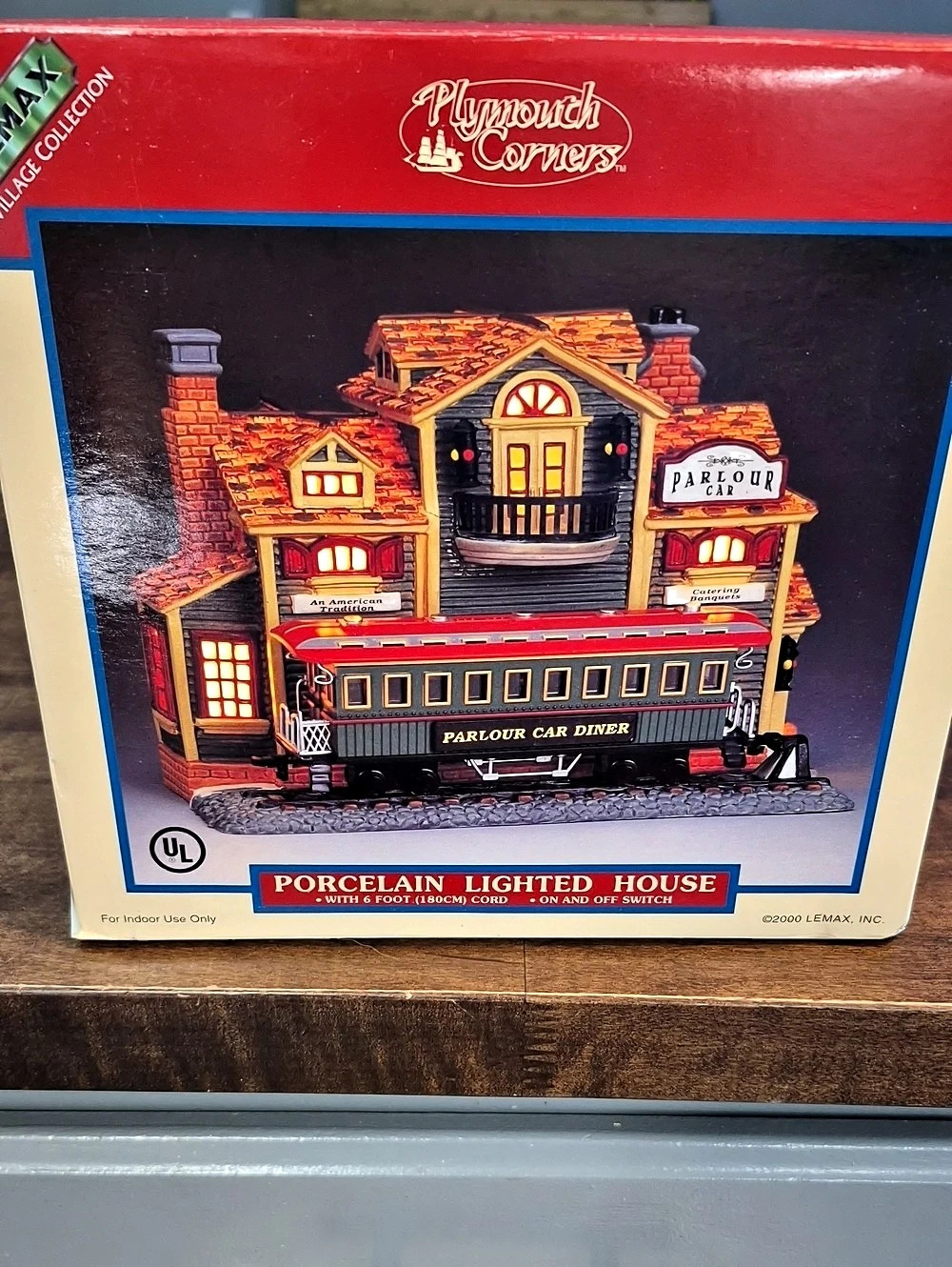 Plumouth Corners Par-Tour Car Diner Porcelain Lighted House Holiday Decor